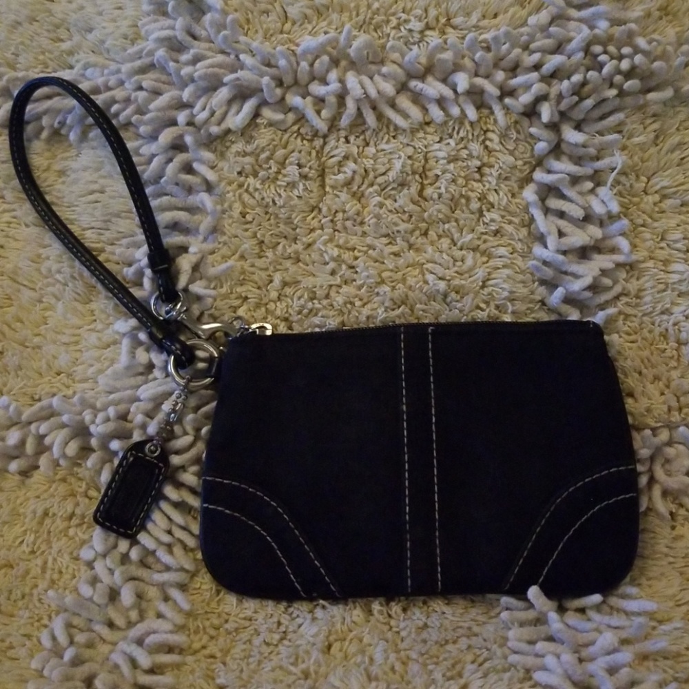 Authentic Vintage Coach Black Small Wristlet
